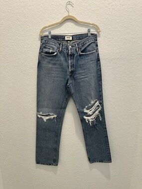 NWOTAGOLDE Distressed Blue Jeans